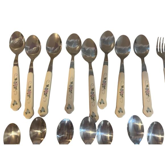 Vintage Pfaltzgraff Tea Rose Flatware Serving Set 35 Pieces EUC Cottage Core - Picture 5 of 6